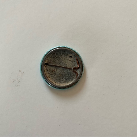 Compass 🧭 Button - Picture 3 of 3